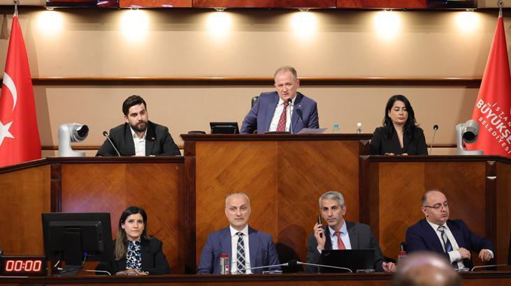 İBB Meclisi’nde Zam Fırtınası: Mezarlık Ücretlerindeki Artış Kriz Yarattı