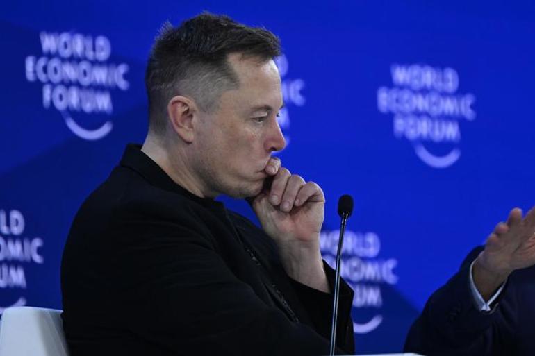 Elon Musk'tan dikkat çeken açıklama: Sayıları insanlardan daha fazla olacak