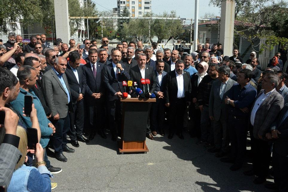 “OKULLARI TERÖRE TESLİM ETMEYECEĞİZ!” SENDİKALARDAN PAZARTESİ KARARI