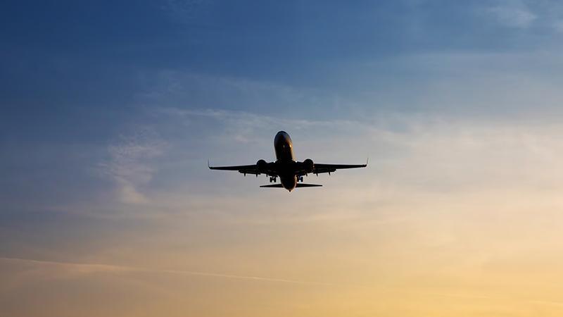 İRAN’DA ULUSLARARASI UÇUŞLAR YENİDEN BAŞLADI: İSTANBUL DAHİL BİRÇOK NOKTAYA SEFERLER