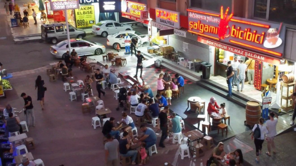 DOKTORUM YILMAZ ŞALGAMI’NA “YILIN GELENEKSEL LEZZET MARKASI” ÖDÜLÜ