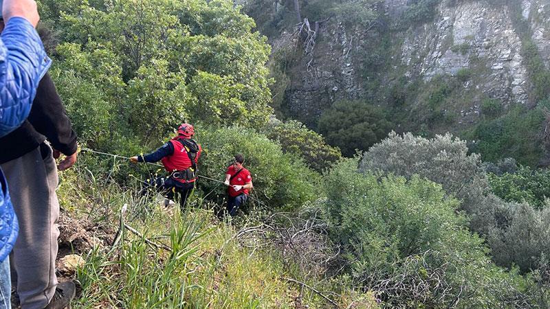 Balıkesir’de Feci Kaza: Otomobil 50 Metrelik Uçurumdan Dereye Yuvarlandı