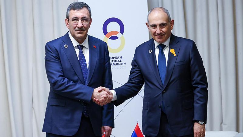 ERİVAN’DA KRİTİK ZİRVE: CEVDET YILMAZ VE NİKOL PAŞİNYAN BİR ARAYA GELDİ