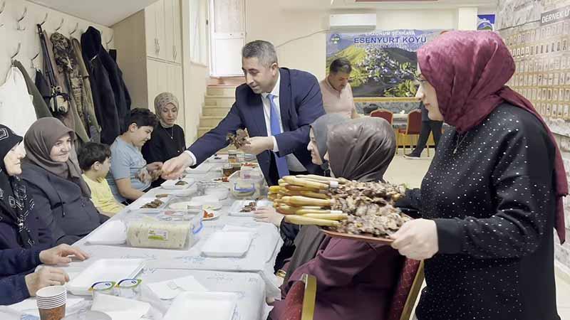 Erzurum’da Anneler Günü’ne Özel Cağ Kebabı Etkinliği Düzenlendi