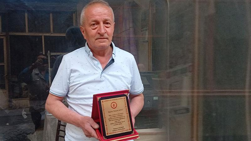 BEYPAZARI’NIN YARIM ASIRLIK ÇINARINA BAKANLIKTAN “TEŞEKKÜR” PLAKETİ