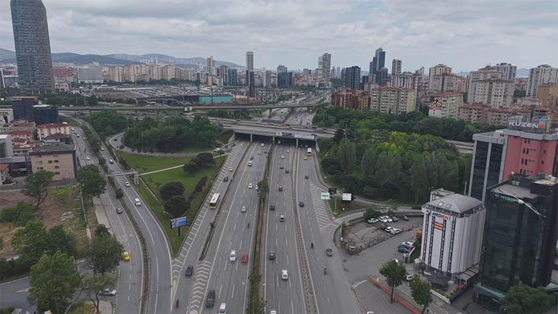 İstanbul’da Yoğunluk Yüzde 27’ye Geriledi, Kent Havadan Görüntülendi