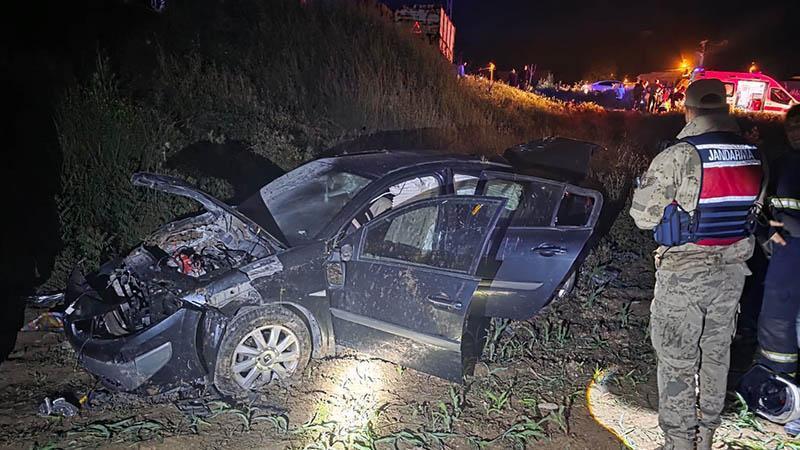 Batman’da Şarampole Devrilen Araçta 3 Kişinin Durumu Ağır