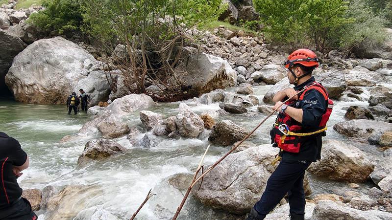 Ceyhan Nehri’nde Kayıp Şahsı Arama Çalışmaları Sürüyor