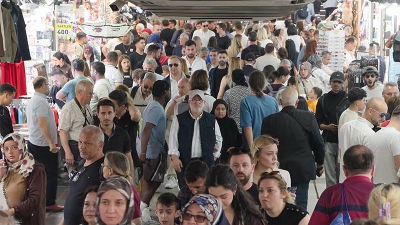 Bayramın Son Gününde Eminönü’nde Yoğunluk