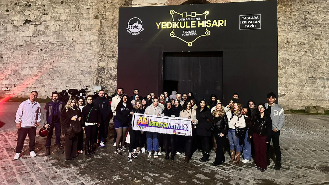 İstanbul’da Yeni Nesil Sosyal Buluşma Modeli: Abi Kamp Ya Network İlgi Görüyor