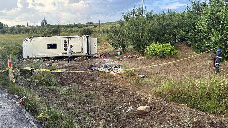 Isparta’da Feci Kaza! Tur Midibüsü Şarampole Devrildi: 4 Ölü, 26 Yaralı