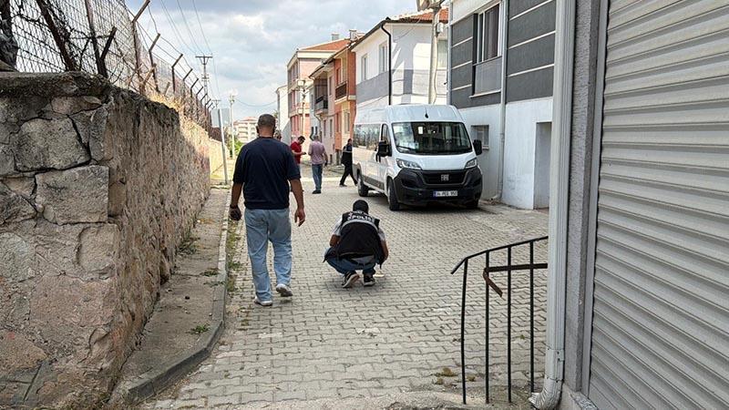 Eskişehir’de Husumet Kanlı Bitti! Pompalı Tüfekle Vurulan Şahıs Hastanelik Oldu