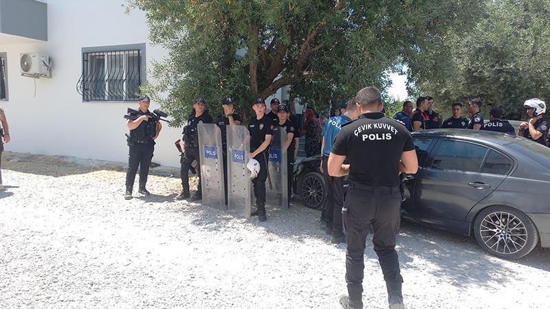 Yangın Söndü, Ortalık Karıştı! ‘Senin Çocuğun Çıkardı’ Tartışması Kavgaya Dönüştü