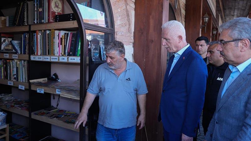 Vali Gül: Üsküdar Sahaflar Çarşısı’ndaki maddi zararların tamamı karşılanacak