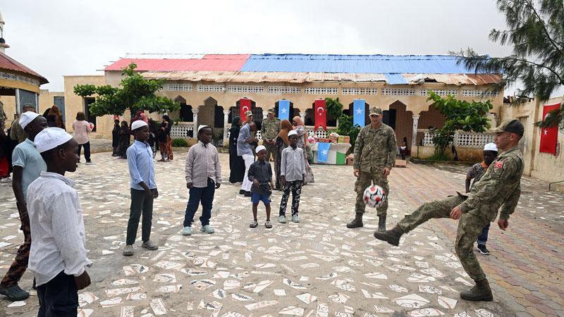 MSB’den Somali’de Yetimhaneye Destek: Gıda ve Giyecek Yardımı Yapıldı