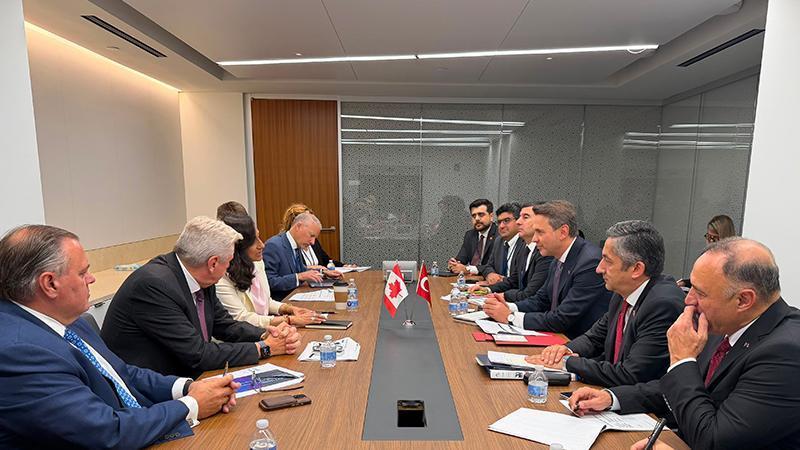 Bakan Bayraktar: Temiz enerji teknolojilerinde iş birliği ve yatırım fırsatlarını değerlendirdik